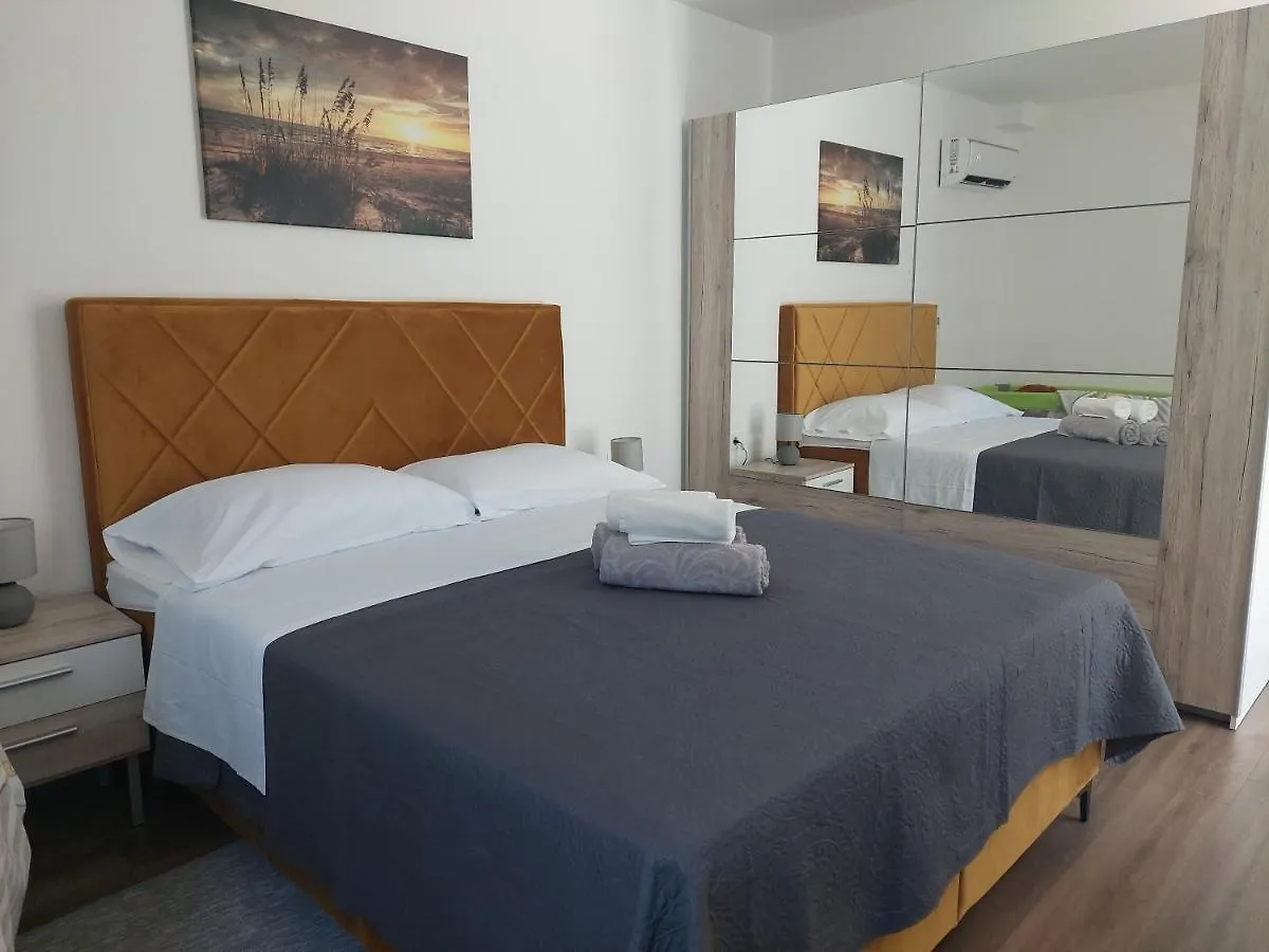 Appartement Holiday House Teza Svetvinčenat Kroatië